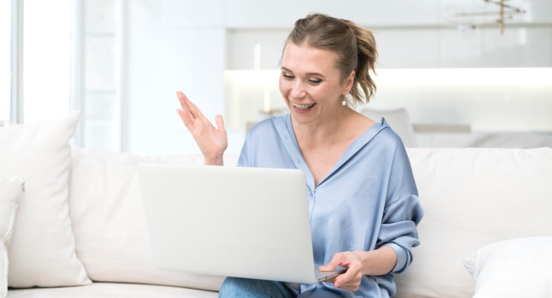 Session de formation avec analyse financière collaborative entre professionnels